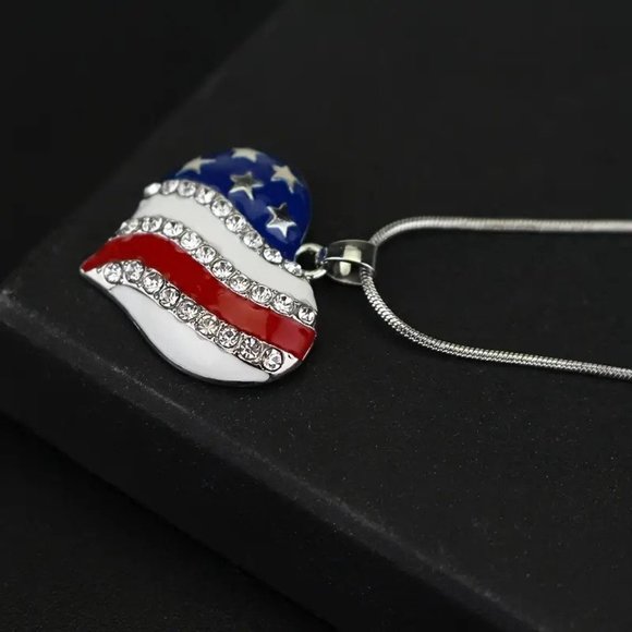 💙🇺🇸❤️ 18" Silver Patriotic Enamel Necklace American Flag Heart - Picture 3 of 12